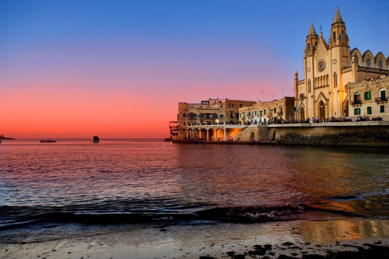 Modern Seaview Apartment In A Prime Location Sliema Eksteriør billede