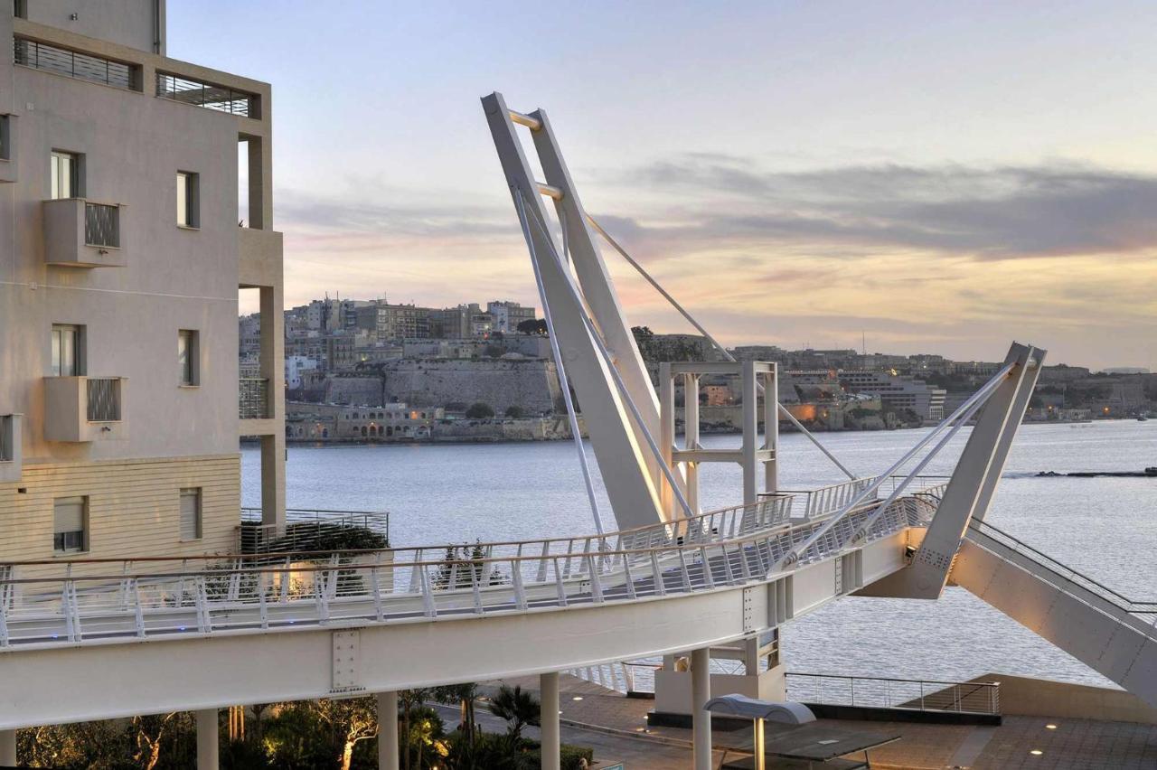 Modern Seaview Apartment In A Prime Location Sliema Eksteriør billede