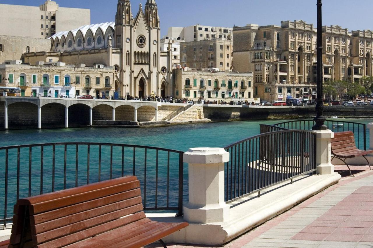 Modern Seaview Apartment In A Prime Location Sliema Eksteriør billede