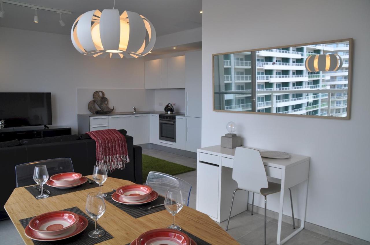 Modern Seaview Apartment In A Prime Location Sliema Eksteriør billede